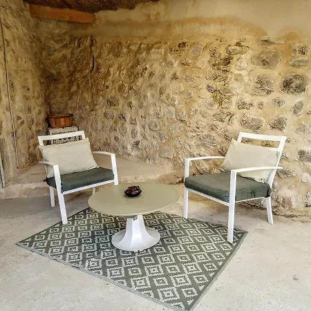 Chez Mag & Vic Rdj Ancienne Bergerie * Peyroules
